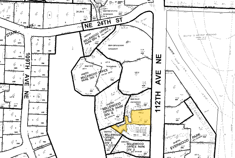 2135 112th Ave NE, Bellevue, WA à louer - Photo du bâtiment - Image 2 de 8