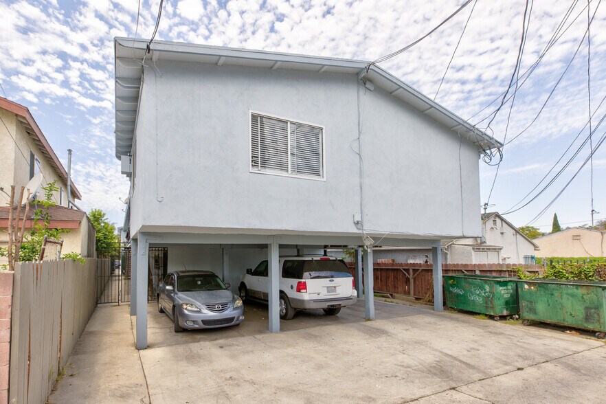 1720 Cerritos Ave, Long Beach, CA à vendre - Photo du bâtiment - Image 2 de 21