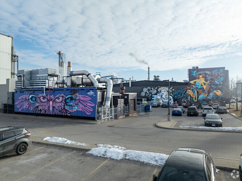 207 Burlington St E, Hamilton, ON à louer - Photo du bâtiment - Image 2 de 3