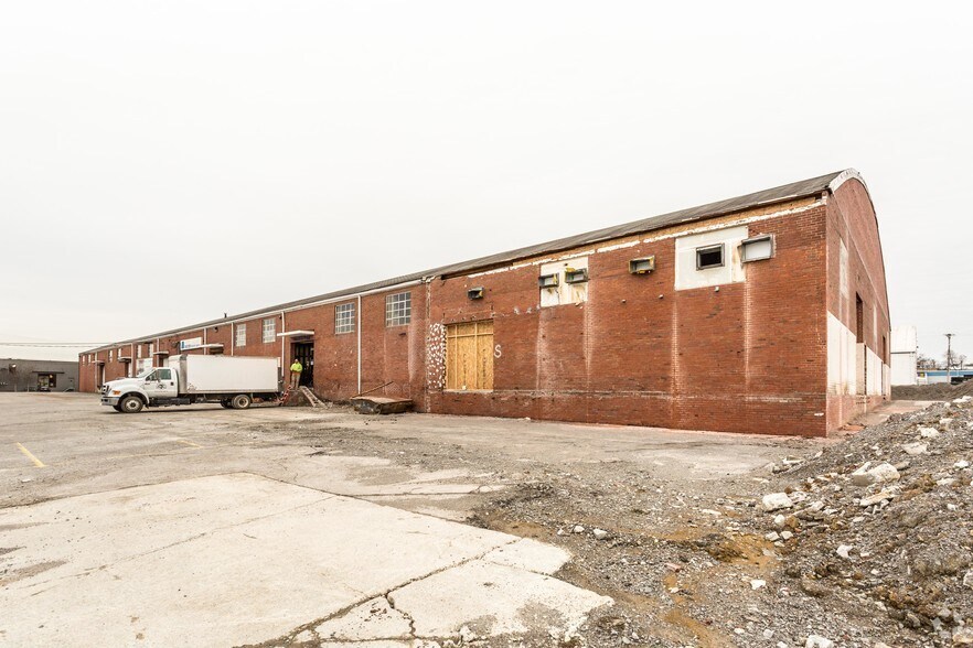 2934 Sidco Dr, Nashville, TN à louer - Photo du bâtiment - Image 3 de 9