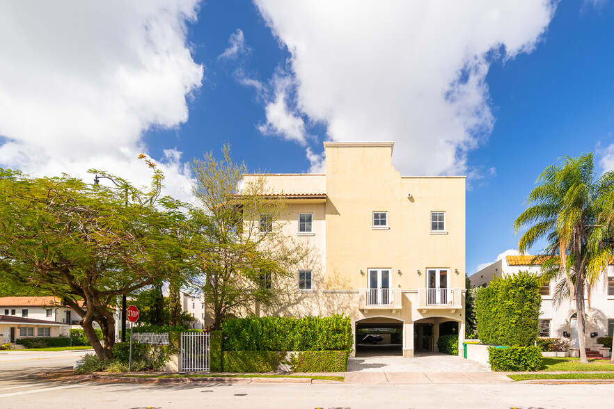 343-349 Madeira Ave, Coral Gables, FL à vendre - Photo du bâtiment - Image 2 de 45