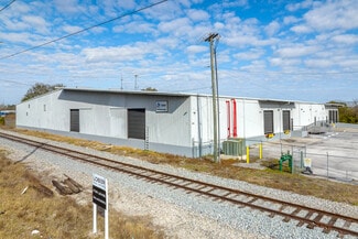 Plus de détails pour 2910-2930 Maine Ave, Lakeland, FL - Industriel à louer