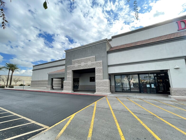 7759 W Bell Rd, Peoria, AZ à louer - Photo du bâtiment - Image 1 de 23