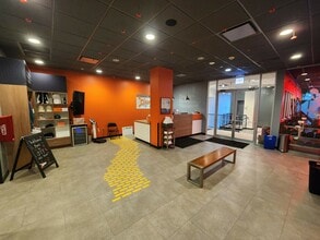 1515 N Wells St, Chicago, IL for lease Interior Photo- Image 2 of 6