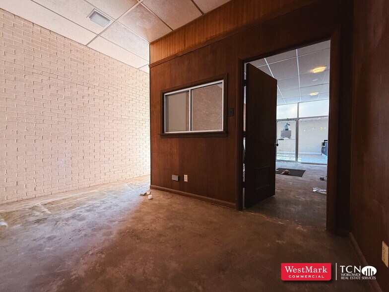 2310 Ave. Q, Lubbock, TX for lease - Building Photo - Image 2 of 5