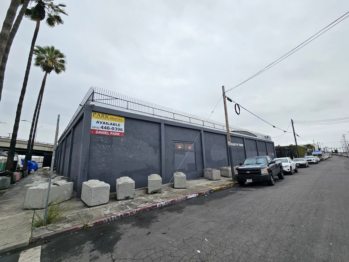 1800 E 16th St, Los Angeles, CA for lease Building Photo- Image 1 of 20