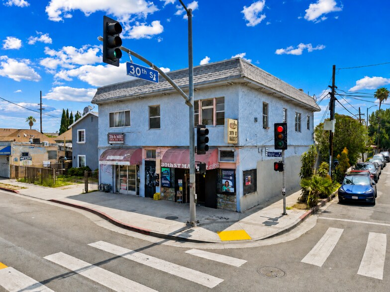 2922-2924 E Maple Ave, Los Angeles, CA à vendre - Photo du bâtiment - Image 1 de 8