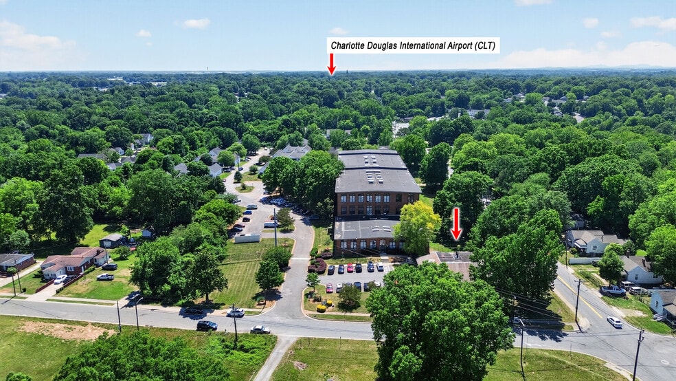 4145 Gossett ave, Charlotte, NC for sale - Building Photo - Image 2 of 7