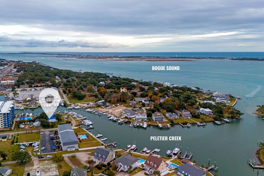113 Lake Ave, Morehead City, NC à vendre - Photo du bâtiment - Image 3 de 9