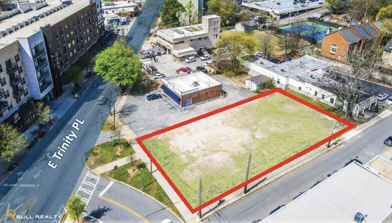 250 E Trinity Pl, Decatur, GA à louer - Photo du bâtiment - Image 2 de 4