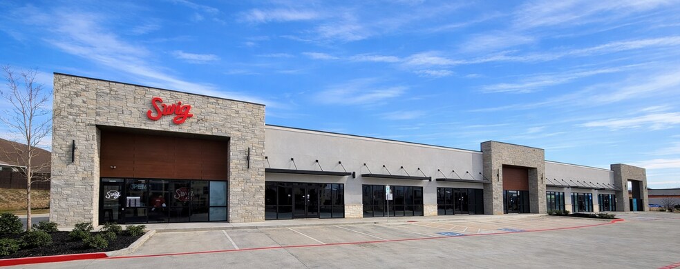 7525 Summer Creek Dr, Fort Worth, TX à louer - Photo du bâtiment - Image 2 de 7