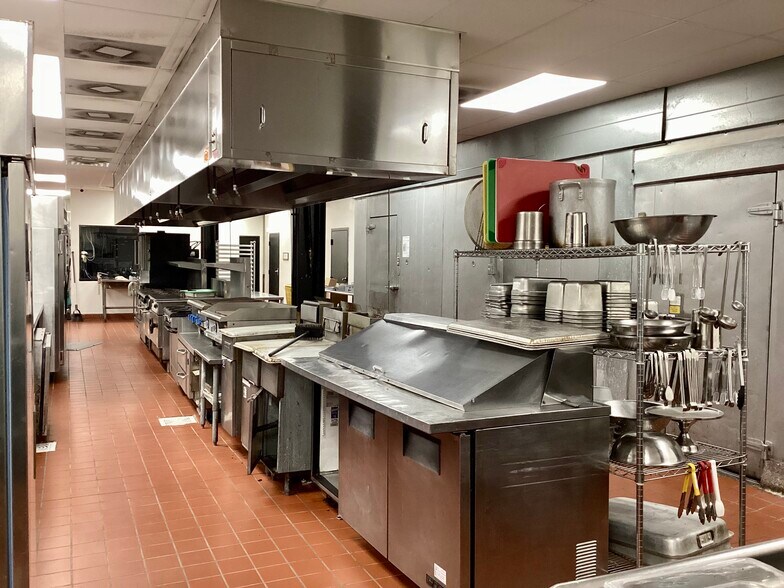 1310 Tiger Blvd, Clemson, SC à louer - Photo intérieure - Image 2 de 7