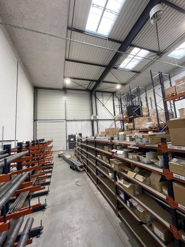 Flex in Villeneuve-la-Garenne for lease Interior Photo- Image 1 of 15