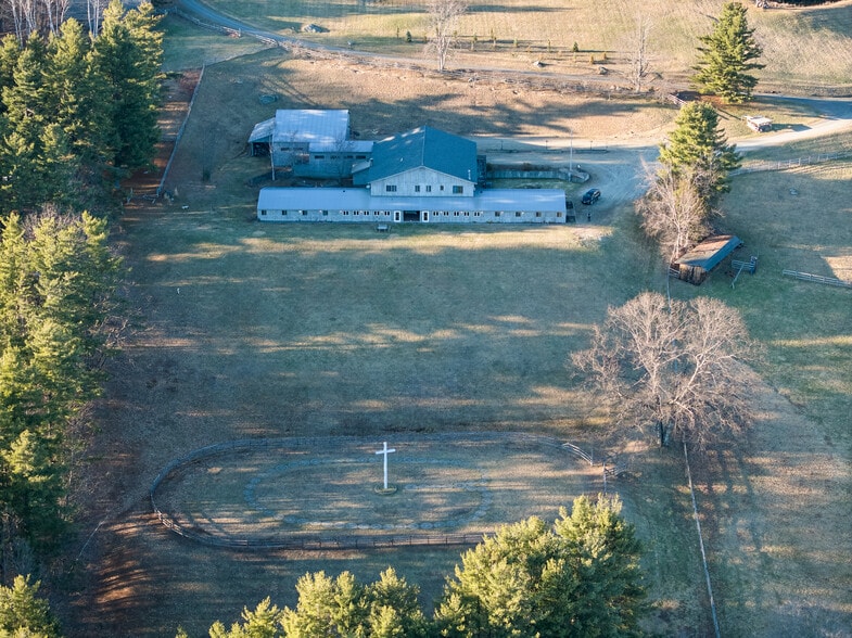 35 Fawn Ledge Ln, Jamaica, VT à vendre - Photo du bâtiment - Image 3 de 31