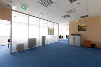 8-10 Avenue D'Oceanie, Les Ulis for lease Interior Photo- Image 2 of 2