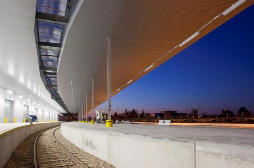 16 Route De Stains, Bonneuil-sur-Marne à louer - Photo du bâtiment - Image 3 de 8