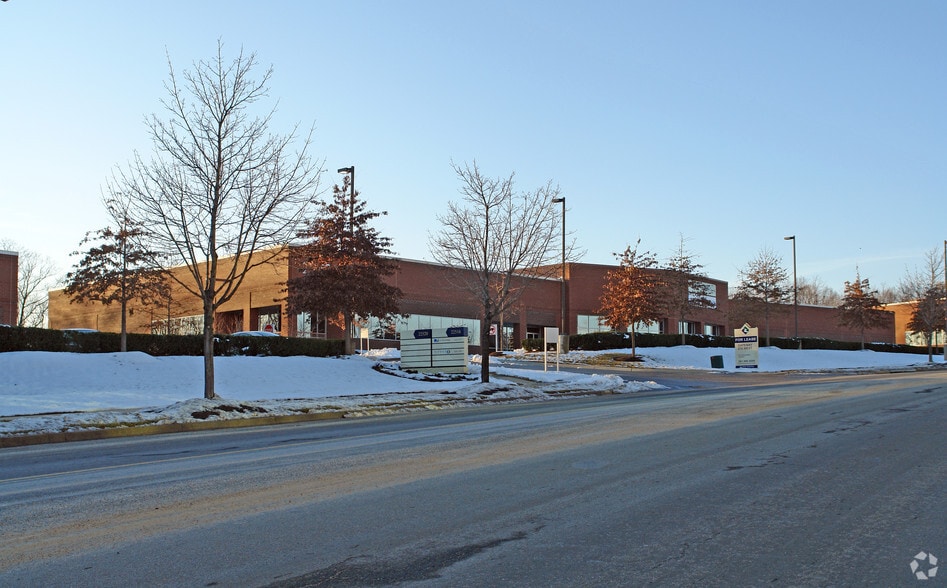 22520 Gateway Center Dr, Clarksburg, MD for lease - Primary Photo - Image 1 of 11