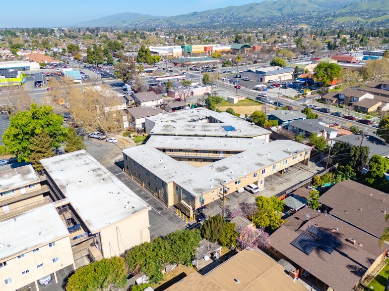 2748 Kollmar Dr, San Jose, CA for sale - Building Photo - Image 3 of 10