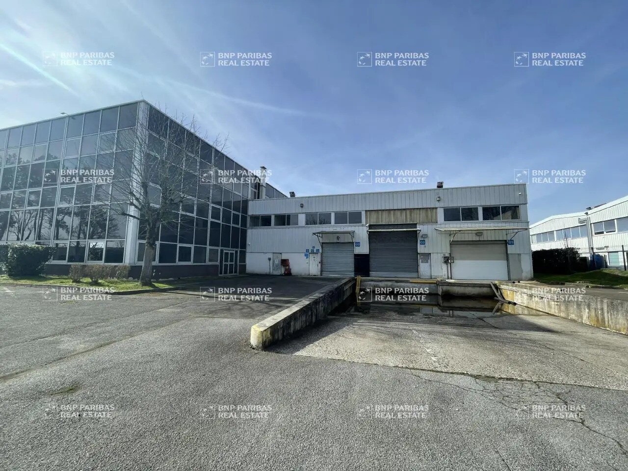 Office in Buc for lease Building Photo- Image 1 of 20