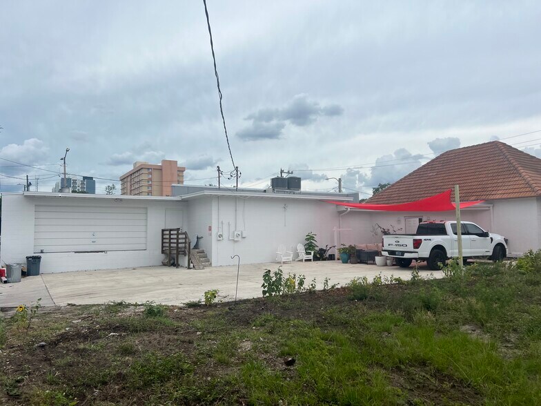 856 2nd Ave N, Saint Petersburg, FL à vendre - Photo du bâtiment - Image 2 de 8