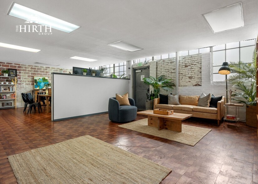 2321 Filbert St, Oakland, CA à vendre - Photo du bâtiment - Image 3 de 35