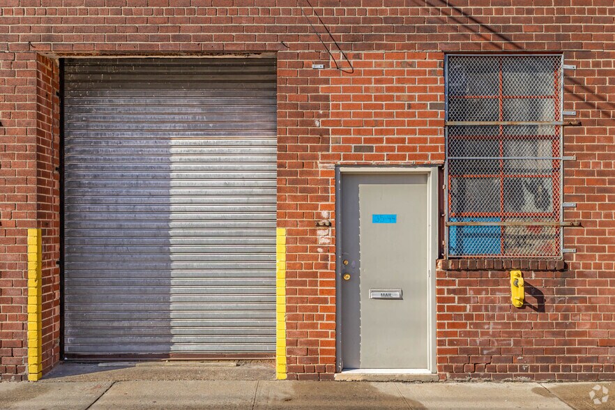 3544 11th St, Astoria, NY à louer - Photo du bâtiment - Image 2 de 5