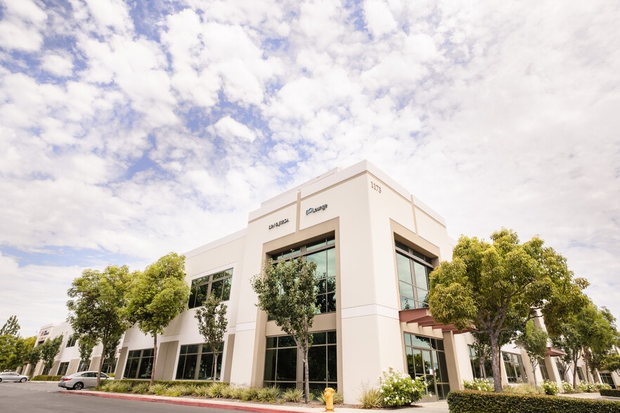 1173 Warner Ave, Tustin, CA for lease - Building Photo - Image 1 of 17