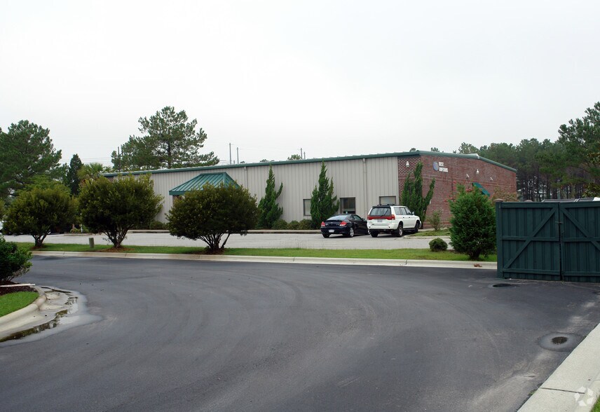 2716 Exchange Dr, Wilmington, NC à louer - Photo du bâtiment - Image 2 de 4