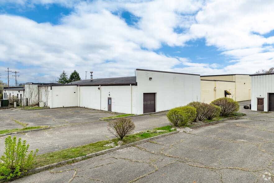 170-200 E Broadway Ave, Westerville, OH à louer - Photo du bâtiment - Image 3 de 14