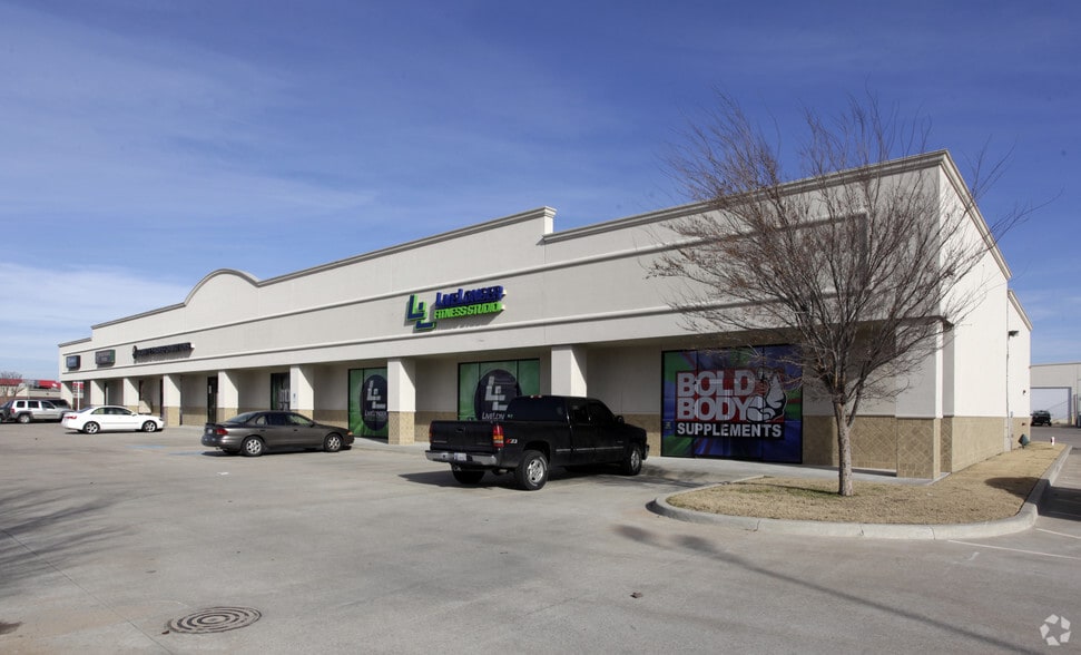 5151 S Mingo Rd, Tulsa, OK for lease - Building Photo - Image 2 of 5