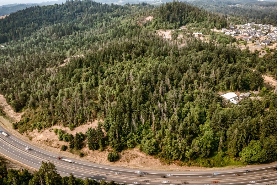 Castle Ridgetop Way, Eugene, OR for sale - Building Photo - Image 2 of 5