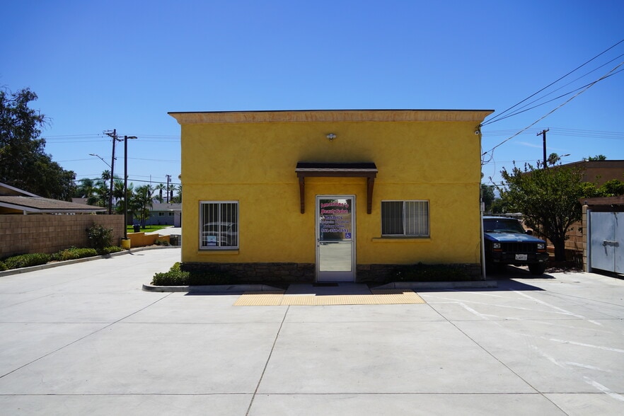 10393 Hole Ave, Riverside, CA for sale - Building Photo - Image 3 of 8