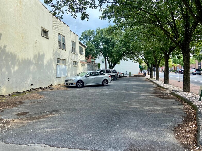 1 N Braddock St, Winchester, VA for sale - Building Photo - Image 2 of 7