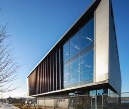 1 Tower Rd, Birkenhead à louer Photo du bâtiment- Image 1 de 3