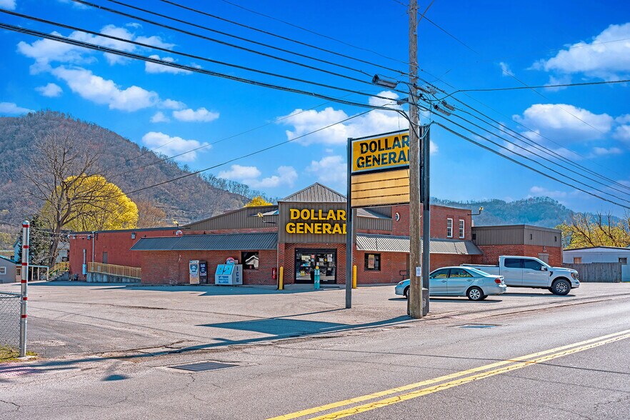 12604 Maccorkle Ave, Chesapeake, WV à vendre - Photo du bâtiment - Image 2 de 5