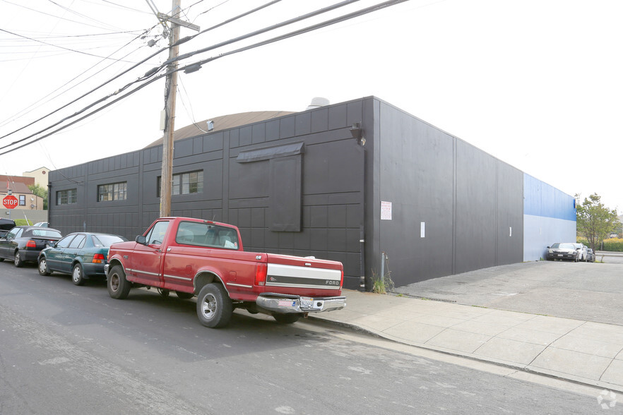 111 Pine Ave, South San Francisco, CA à louer - Photo du bâtiment - Image 3 de 20