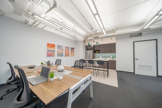 325 W Huron St, Chicago, IL for lease Interior Photo- Image 2 of 8