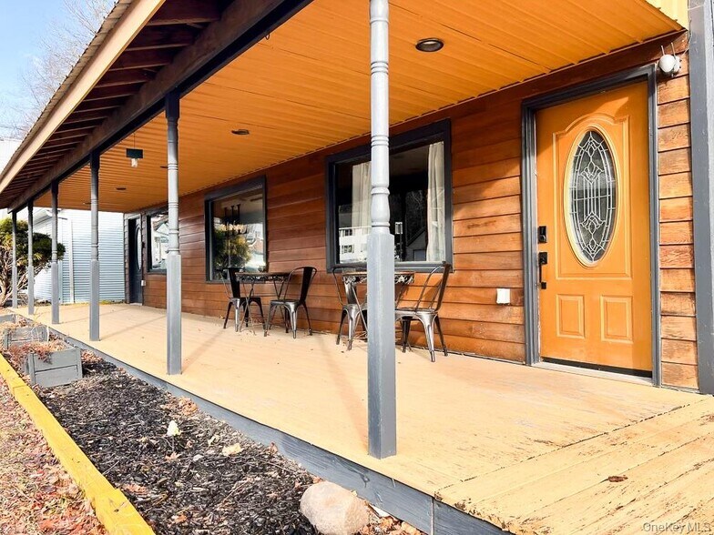 242 Main St, Grahamsville, NY à vendre - Photo du bâtiment - Image 3 de 13