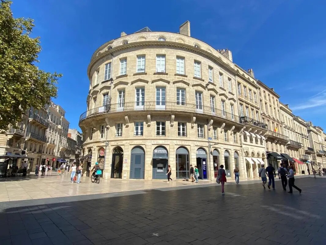 Office in Bordeaux for lease Building Photo- Image 1 of 8