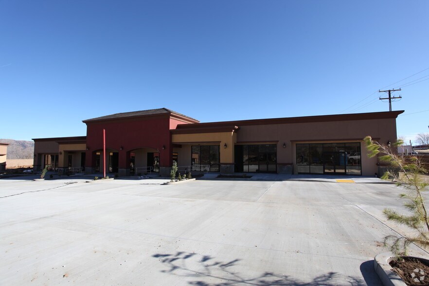 20601 W Highway 202, Tehachapi, CA à louer - Photo du bâtiment - Image 2 de 4