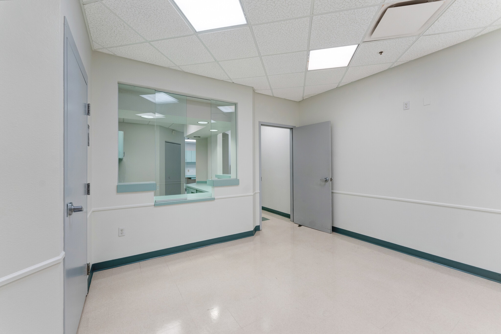 2401 University Pky, Sarasota, FL à louer Photo intérieure- Image 1 de 20