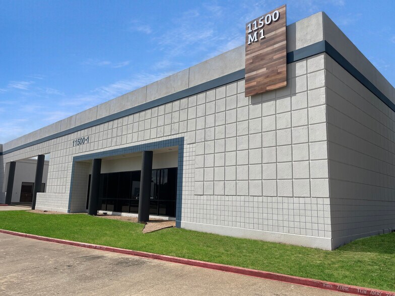 1901 W Braker Ln, Austin, TX à louer - Photo du bâtiment - Image 2 de 25