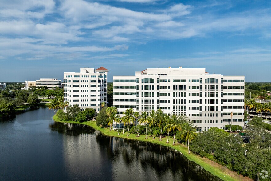 1000 S Pine Island Rd, Plantation, FL à louer - Photo du bâtiment - Image 3 de 19