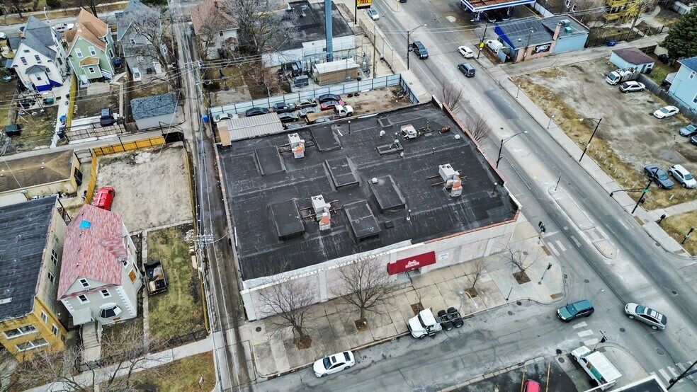 5352 W Chicago Ave, Chicago, IL à vendre - Photo du bâtiment - Image 3 de 15