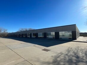 3601-3629 109th St, Urbandale, IA for lease Building Photo- Image 1 of 9