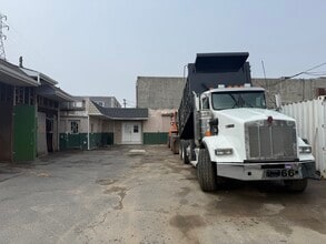 11 Wheelock Ave, Inwood, NY à louer Photo du bâtiment- Image 2 de 9