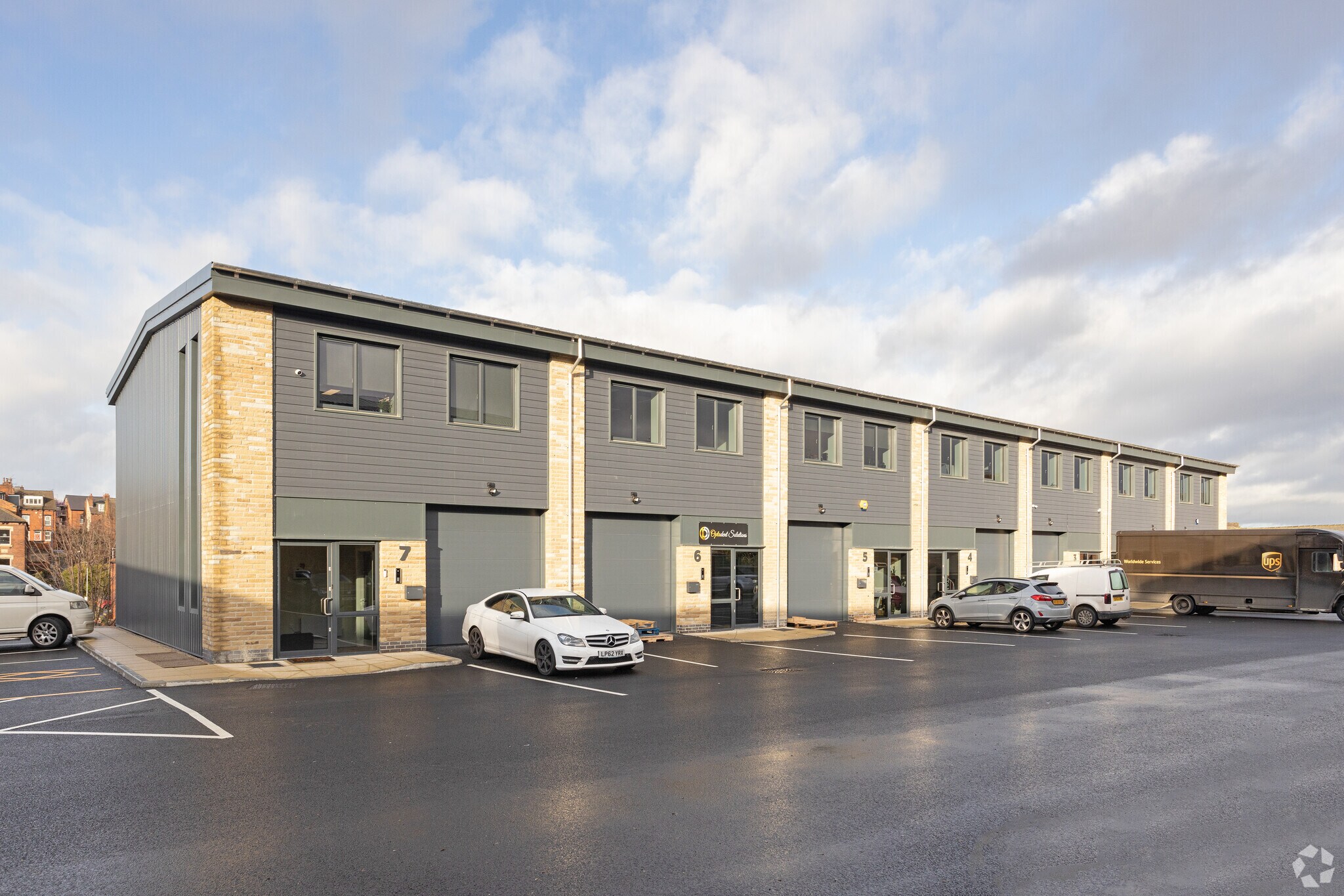 1 Armley Rd, Leeds à louer Photo principale- Image 1 de 3