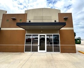 735 S MacArthur Blvd, Oklahoma City, OK à louer Photo intérieure- Image 2 de 4