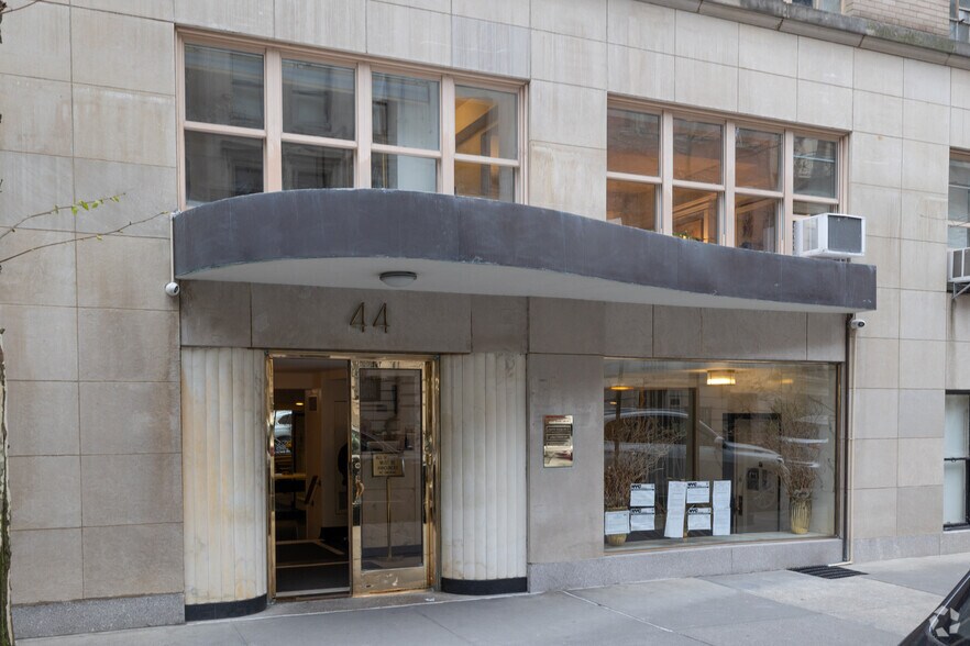 44 E 67th St, New York, NY à louer - Photo principale - Image 1 de 3