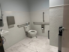 2593 Development Dr, Green Bay, WI for lease Interior Photo- Image 2 of 19